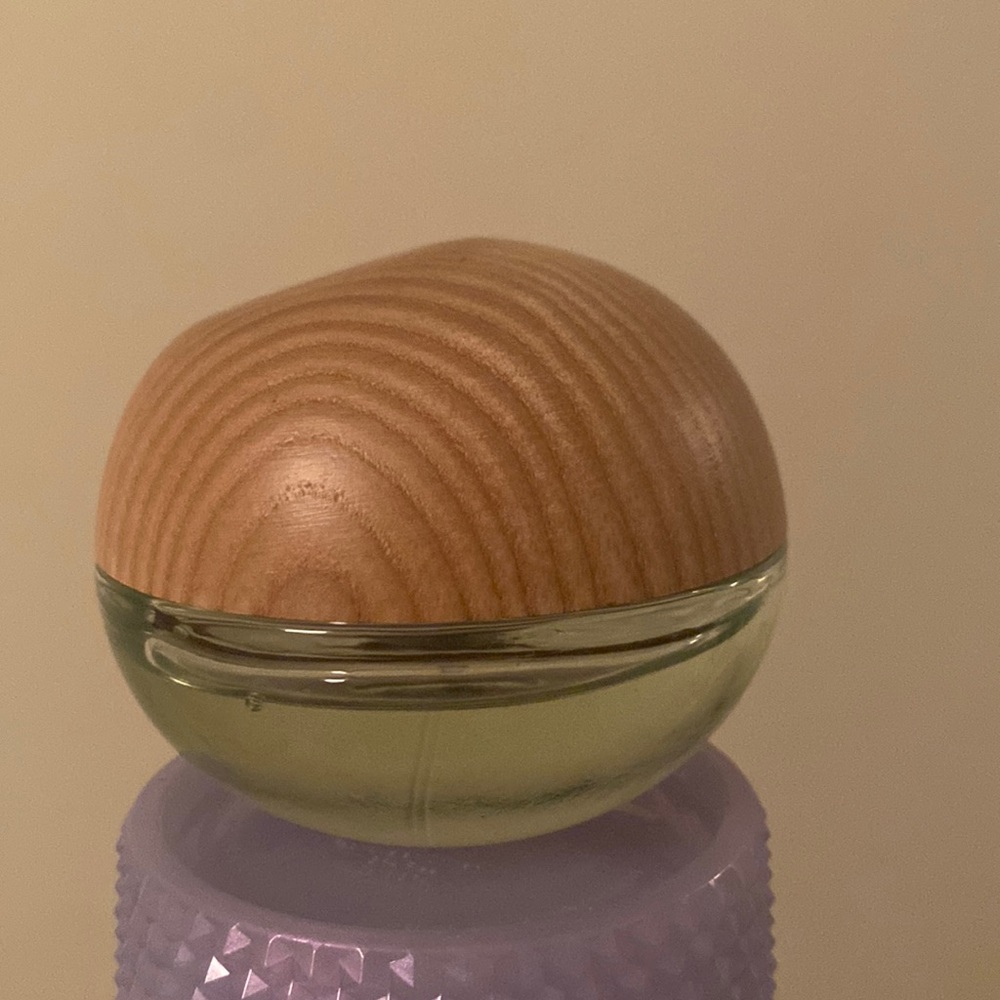 DKNY Be Delicious Coconuts about summer
